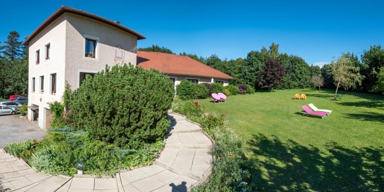 "La Combe Fleurie" Appartements & Chambres Saint-Bonnet-en-Champsaur Exterior foto