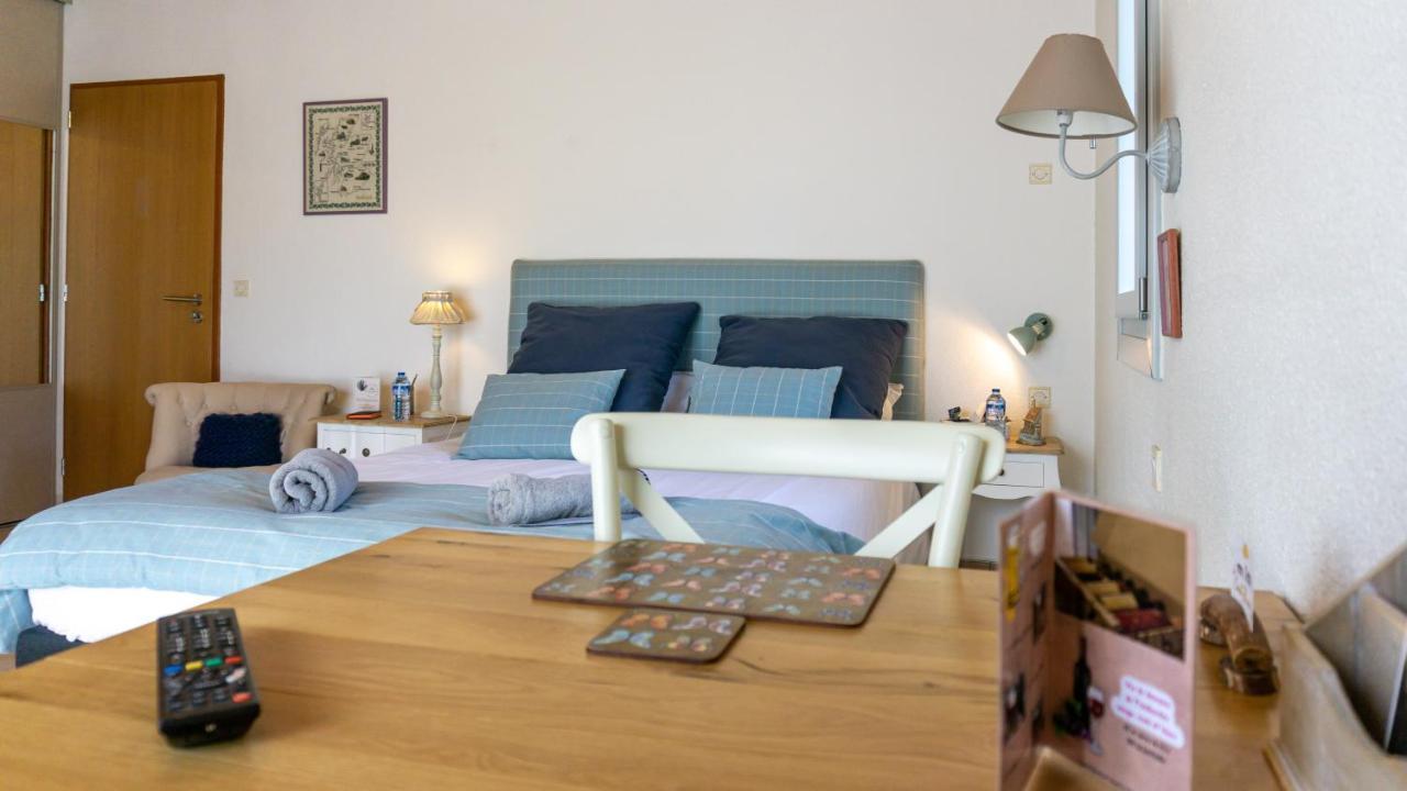 "La Combe Fleurie" Appartements & Chambres Saint-Bonnet-en-Champsaur Exterior foto