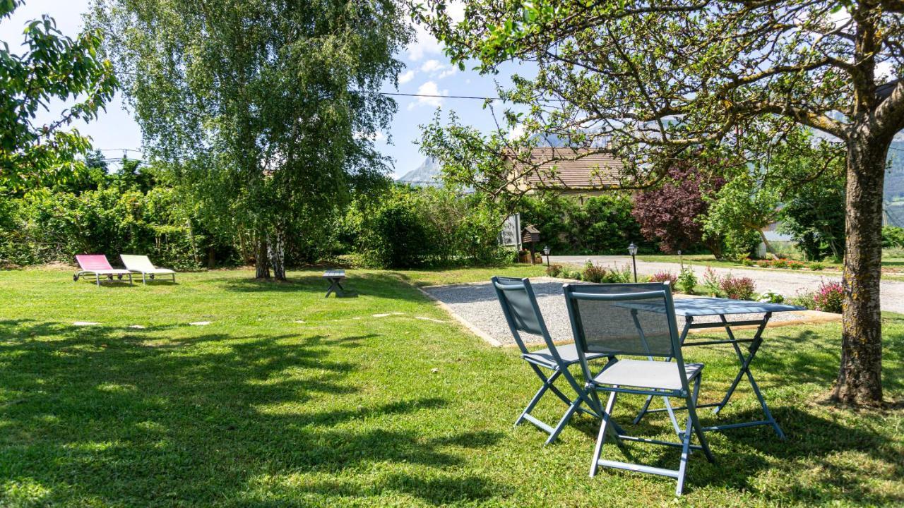 "La Combe Fleurie" Appartements & Chambres Saint-Bonnet-en-Champsaur Exterior foto