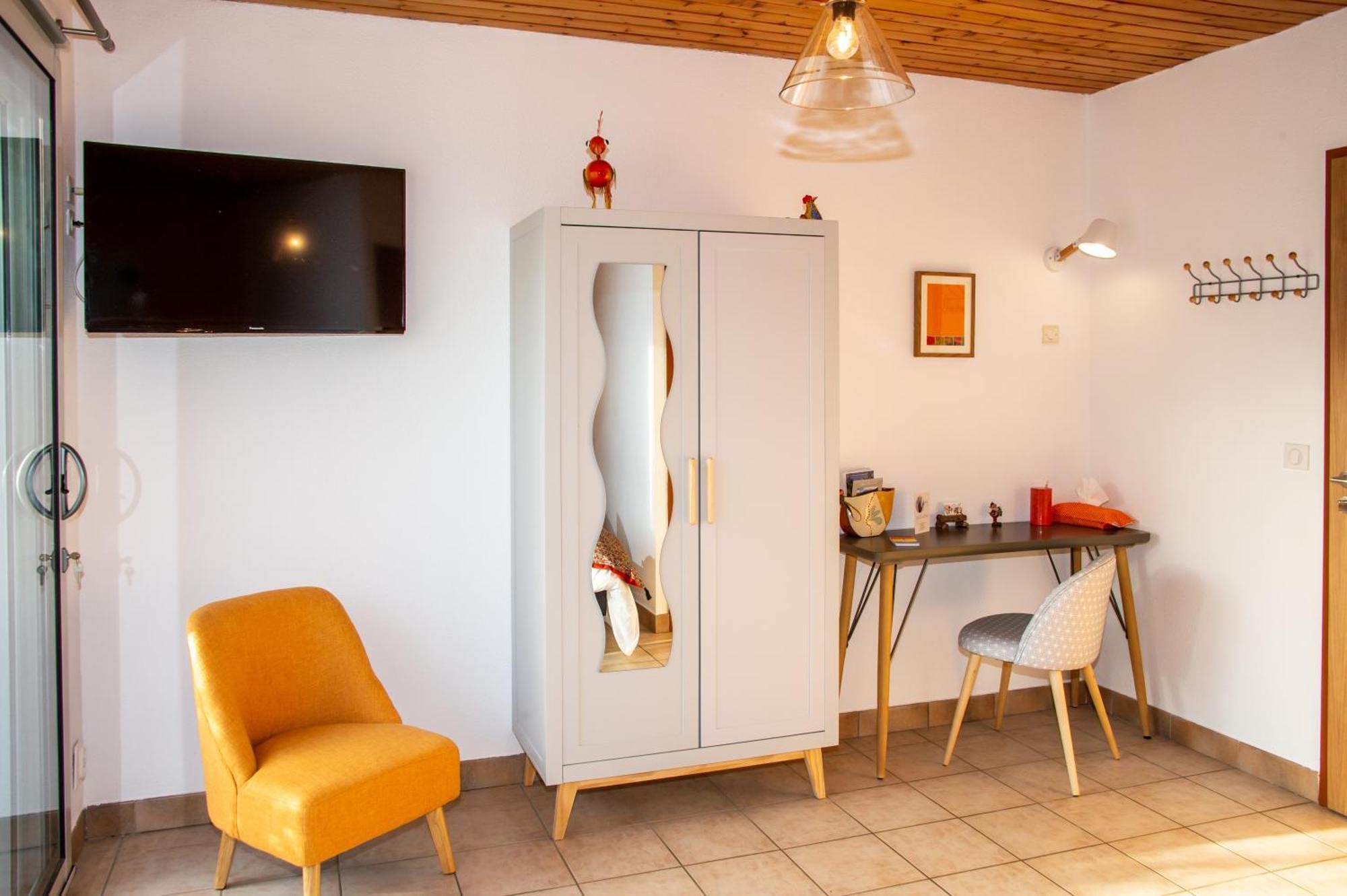 "La Combe Fleurie" Appartements & Chambres Saint-Bonnet-en-Champsaur Zimmer foto