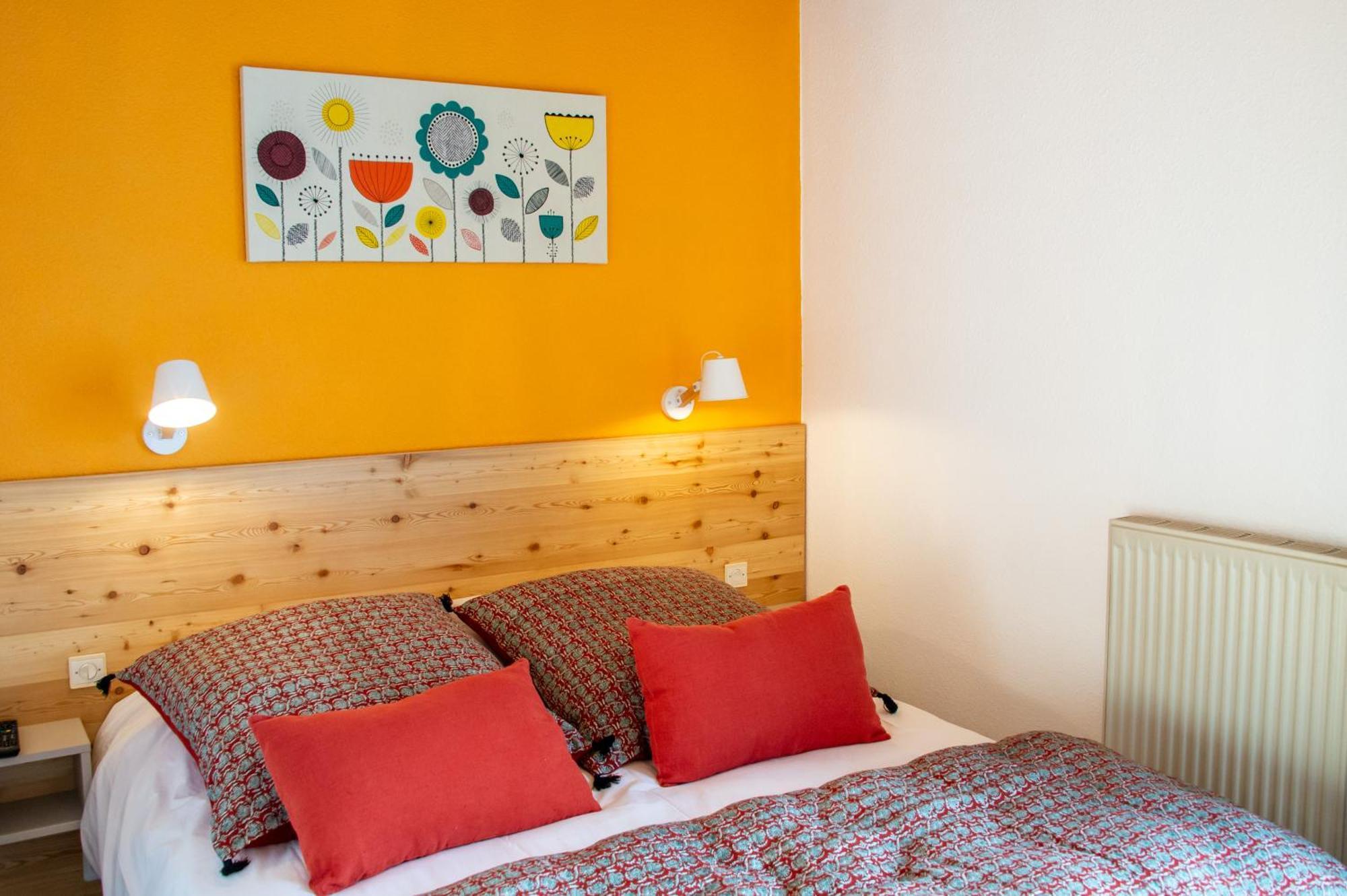 "La Combe Fleurie" Appartements & Chambres Saint-Bonnet-en-Champsaur Zimmer foto