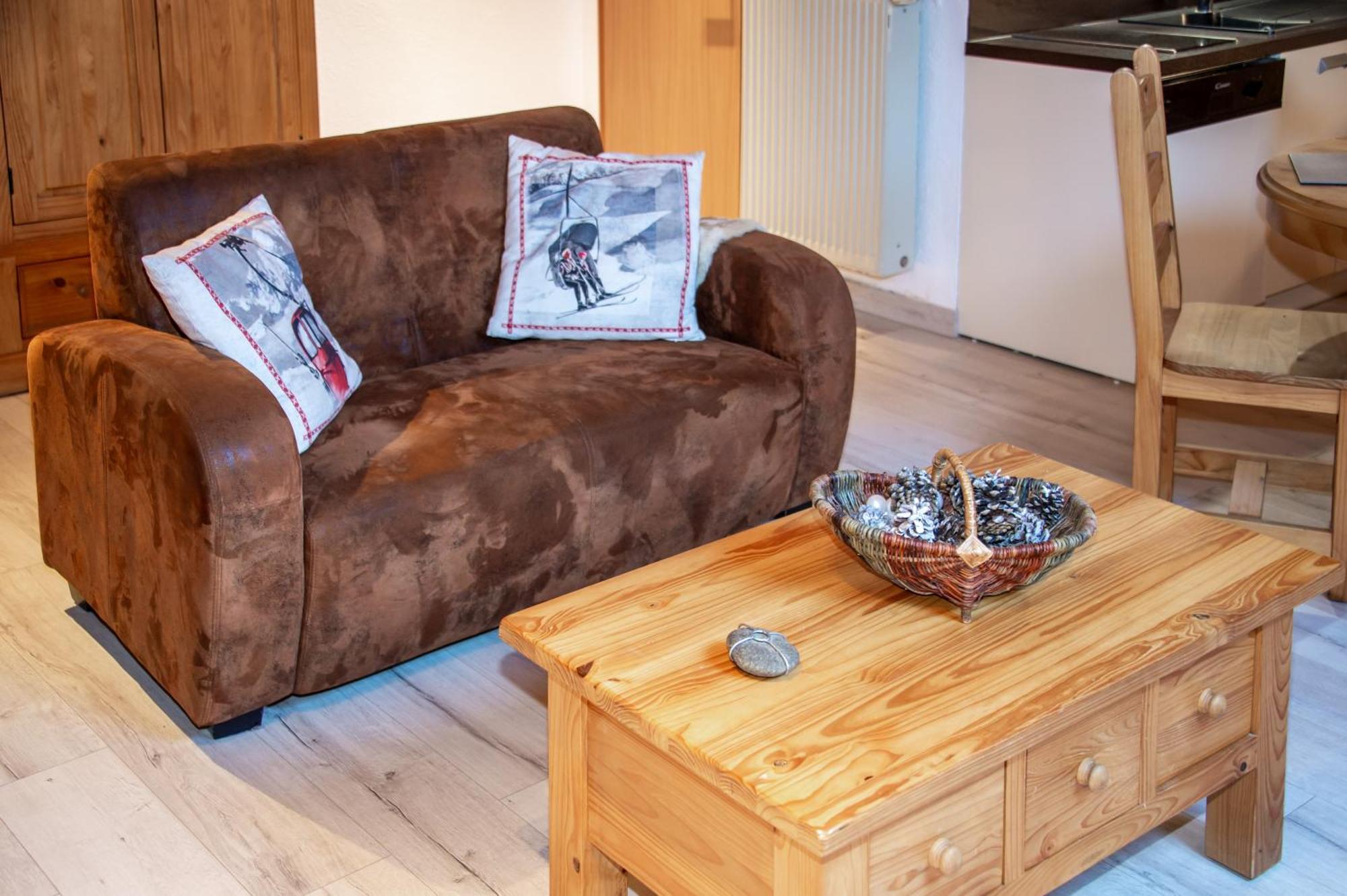 "La Combe Fleurie" Appartements & Chambres Saint-Bonnet-en-Champsaur Zimmer foto