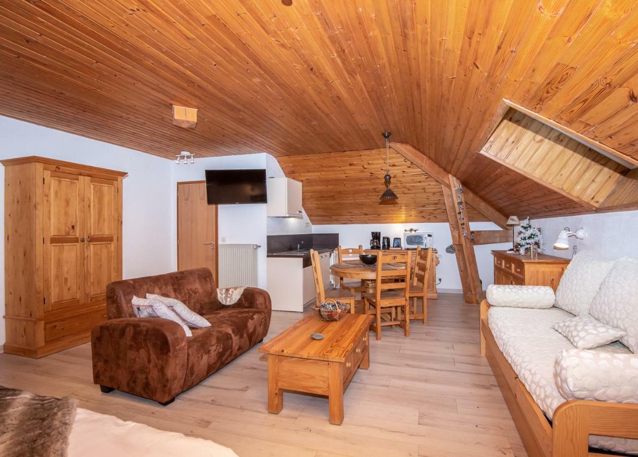 "La Combe Fleurie" Appartements & Chambres Saint-Bonnet-en-Champsaur Exterior foto