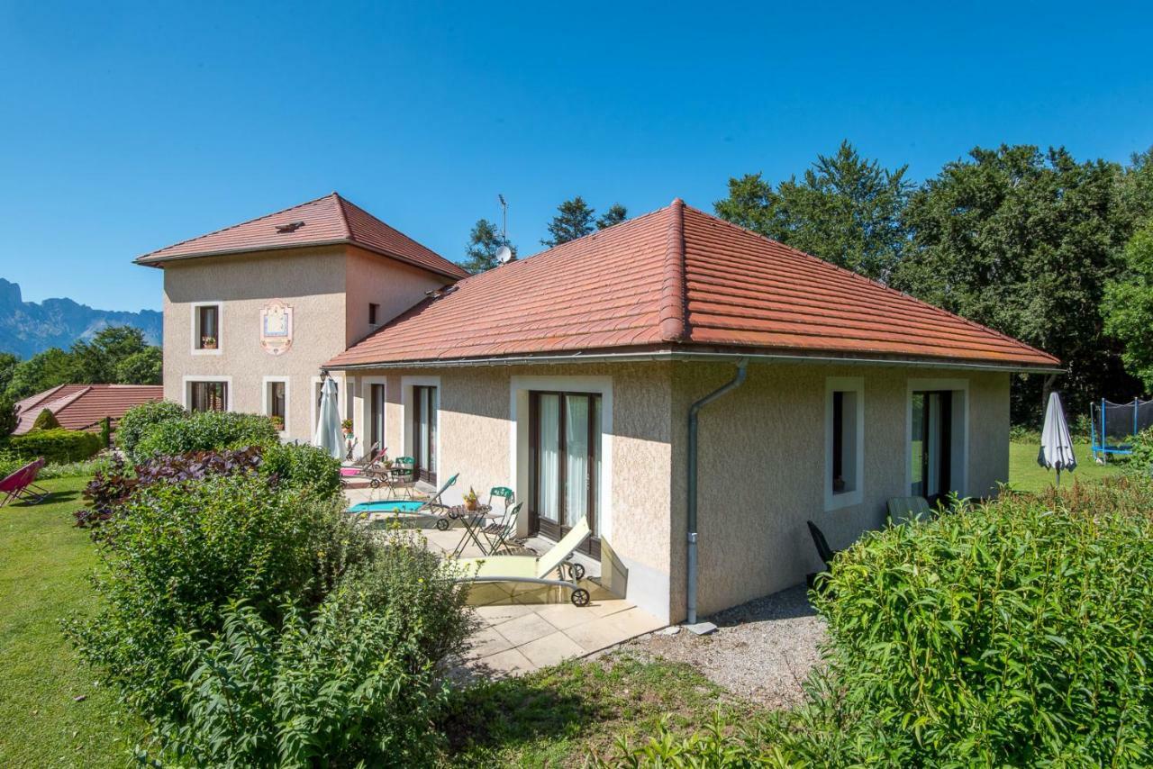 "La Combe Fleurie" Appartements & Chambres Saint-Bonnet-en-Champsaur Exterior foto